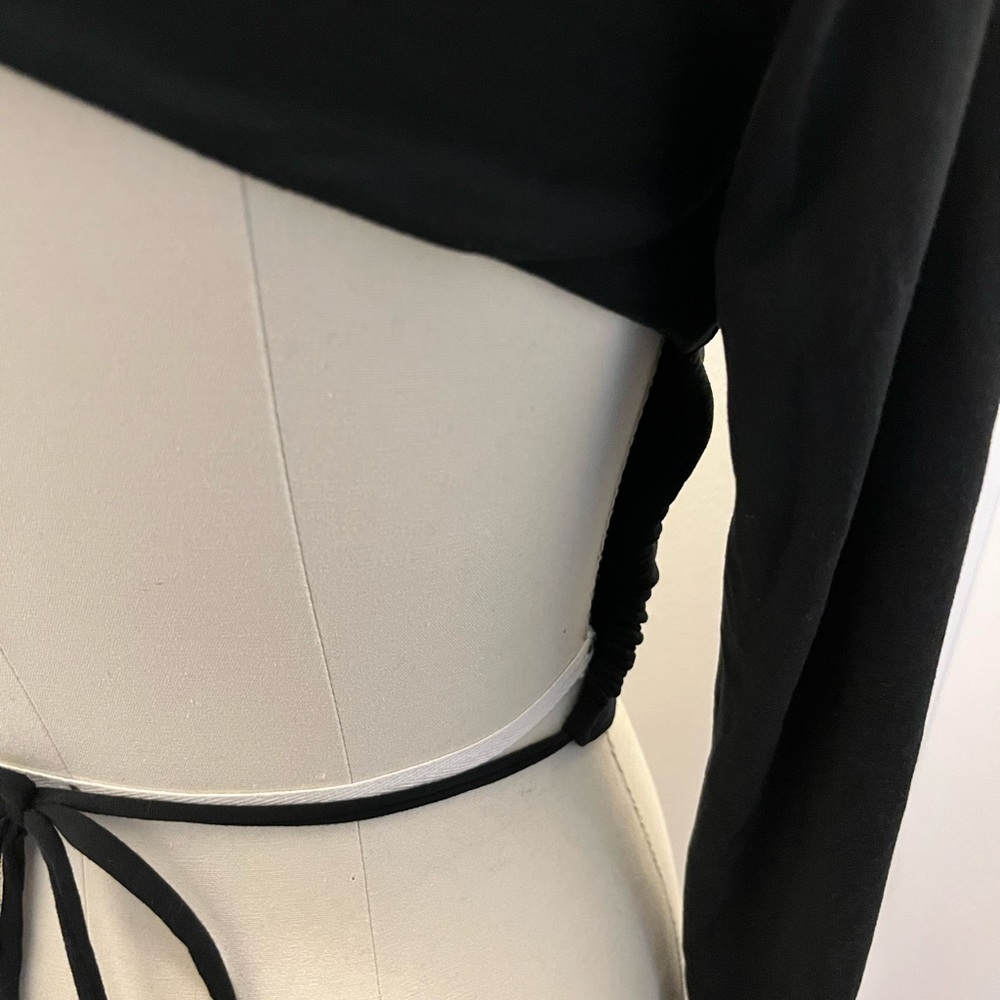 black Cut Out Crop Top - Picture 6 of 7